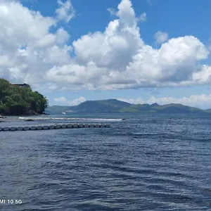  Appartement Pieds Dans L Eau A Martinique